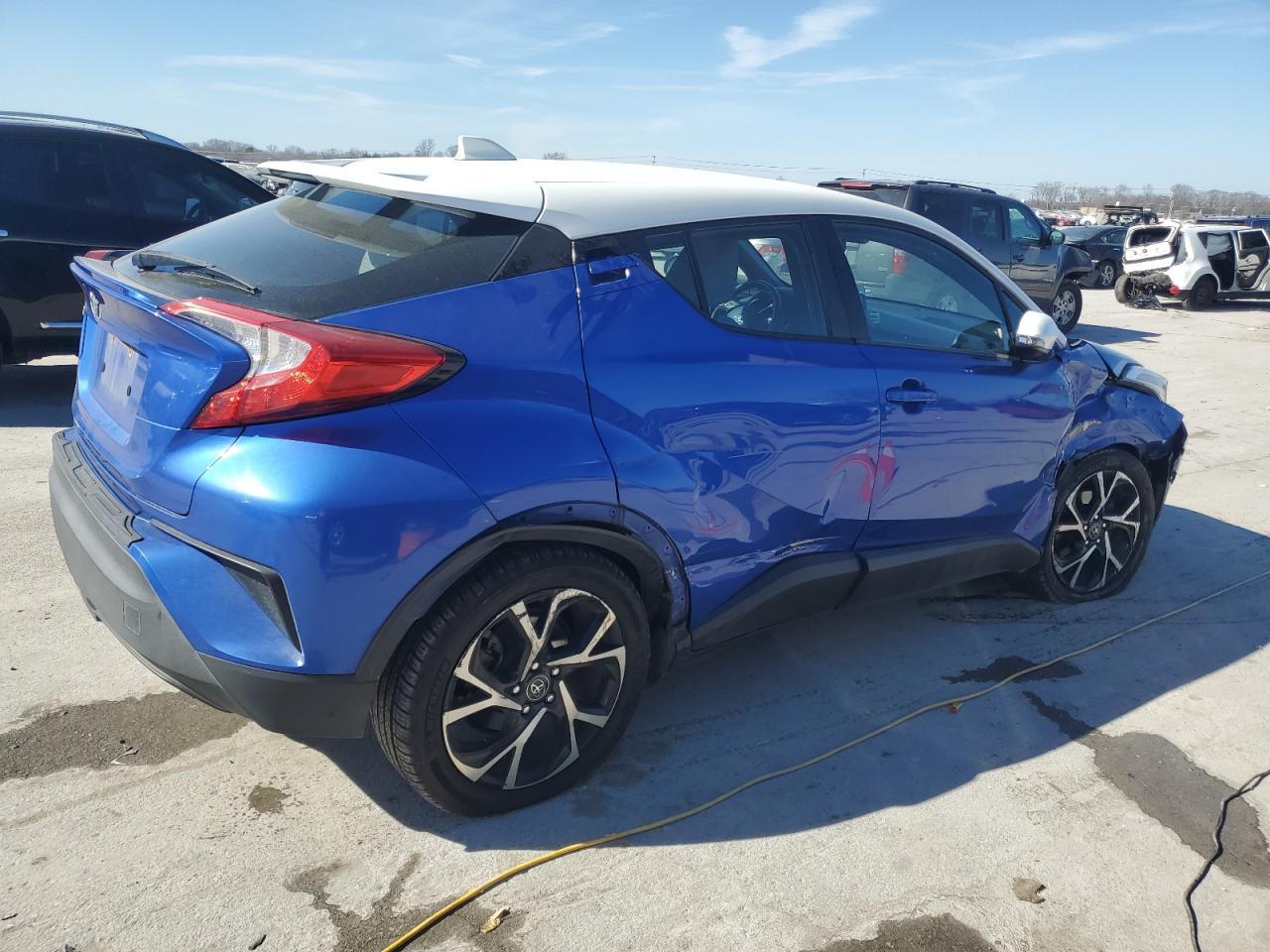 2019 TOYOTA C-HR XLE - Image 3