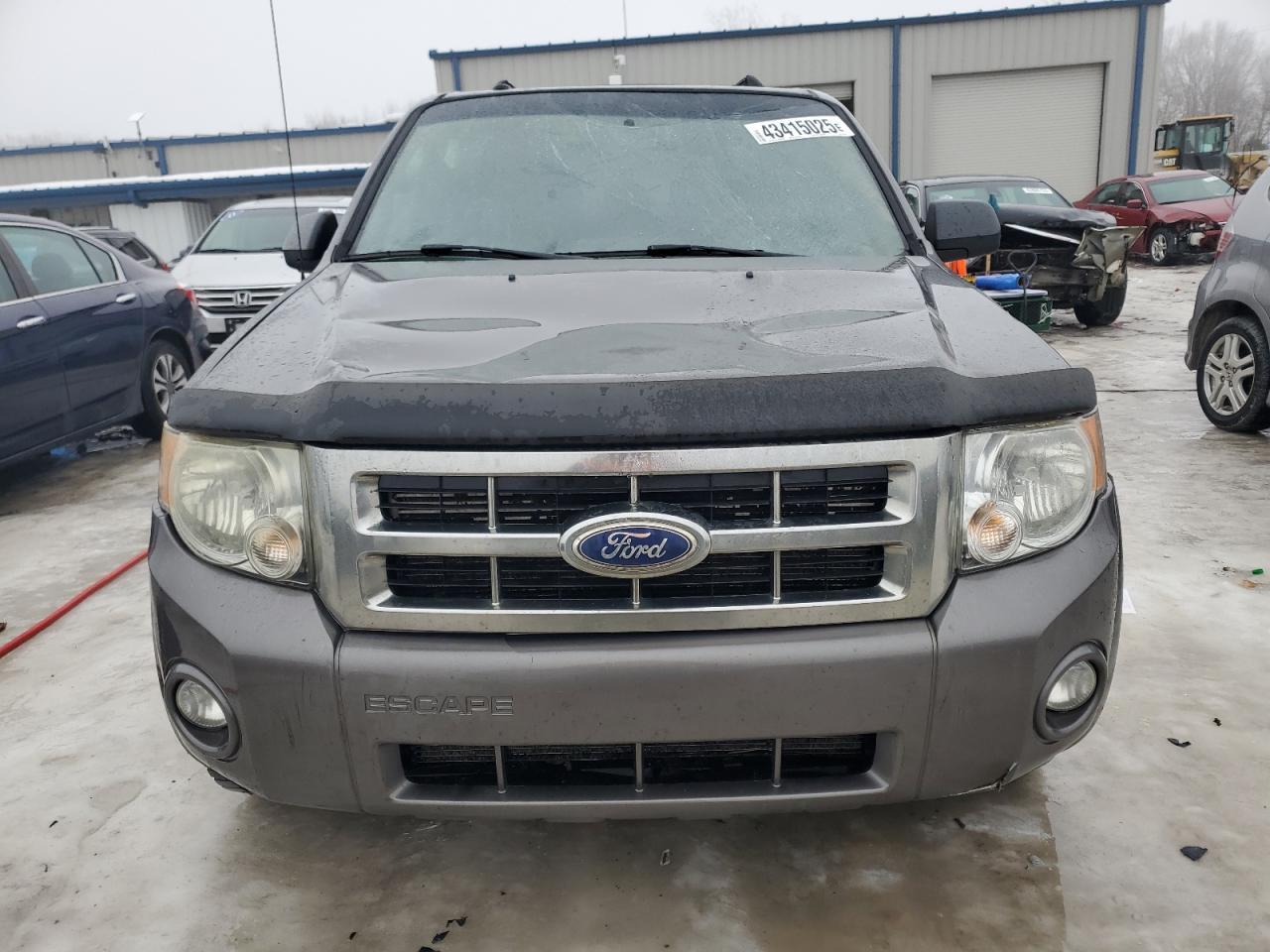2010 FORD ESCAPE XLT - Image 5