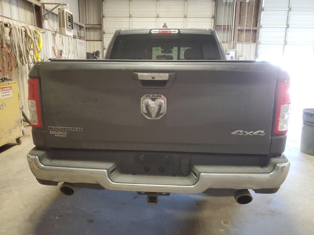 2019 RAM 1500 BIG H - Фото 6