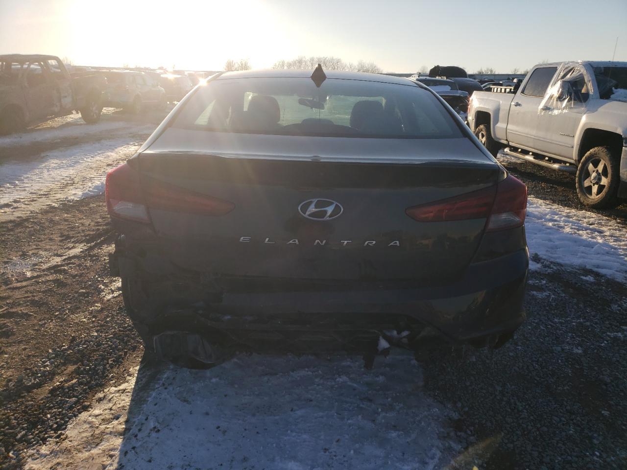 2019 HYUNDAI ELANTRA SE - Фото 6