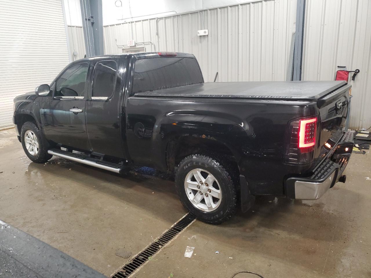 2011 GMC SIERRA K15 - Image 2