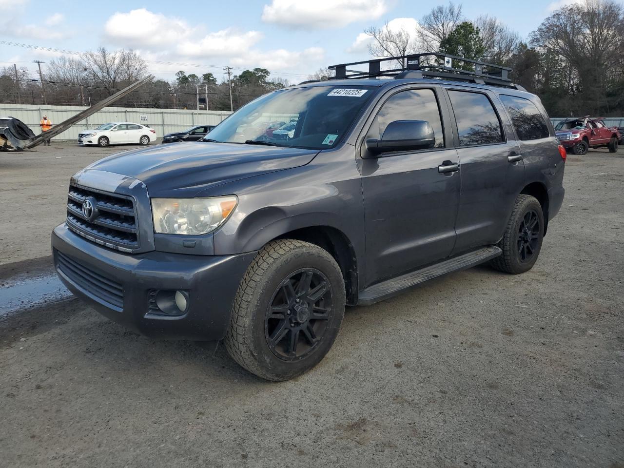 2013 TOYOTA SEQUOIA SR