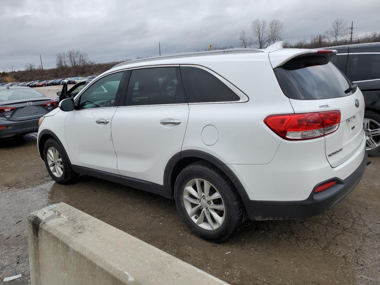 2017 KIA SORENTO LX - Фото 2