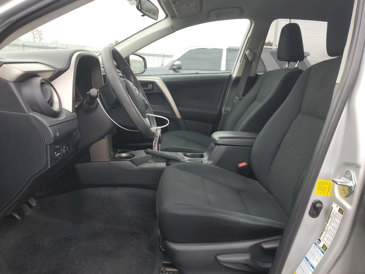 2015 TOYOTA RAV4 LE - Фото 7