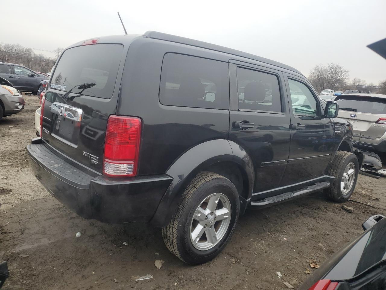 2010 DODGE NITRO SXT - Image 3