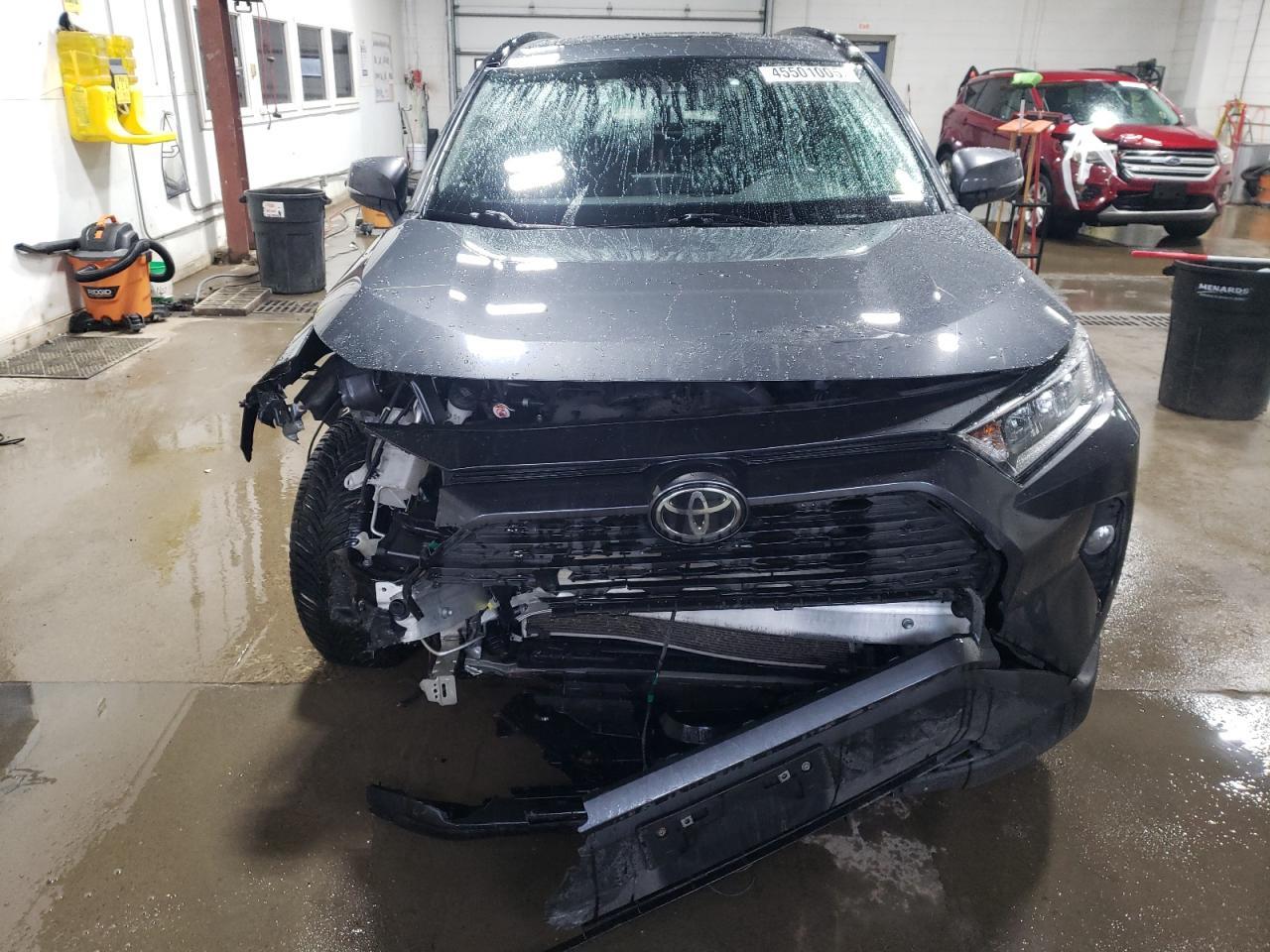 2020 TOYOTA RAV4 XLE - Image 5