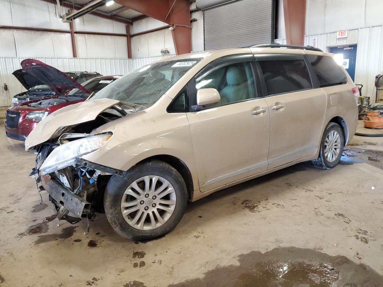 2011 TOYOTA SIENNA XLE