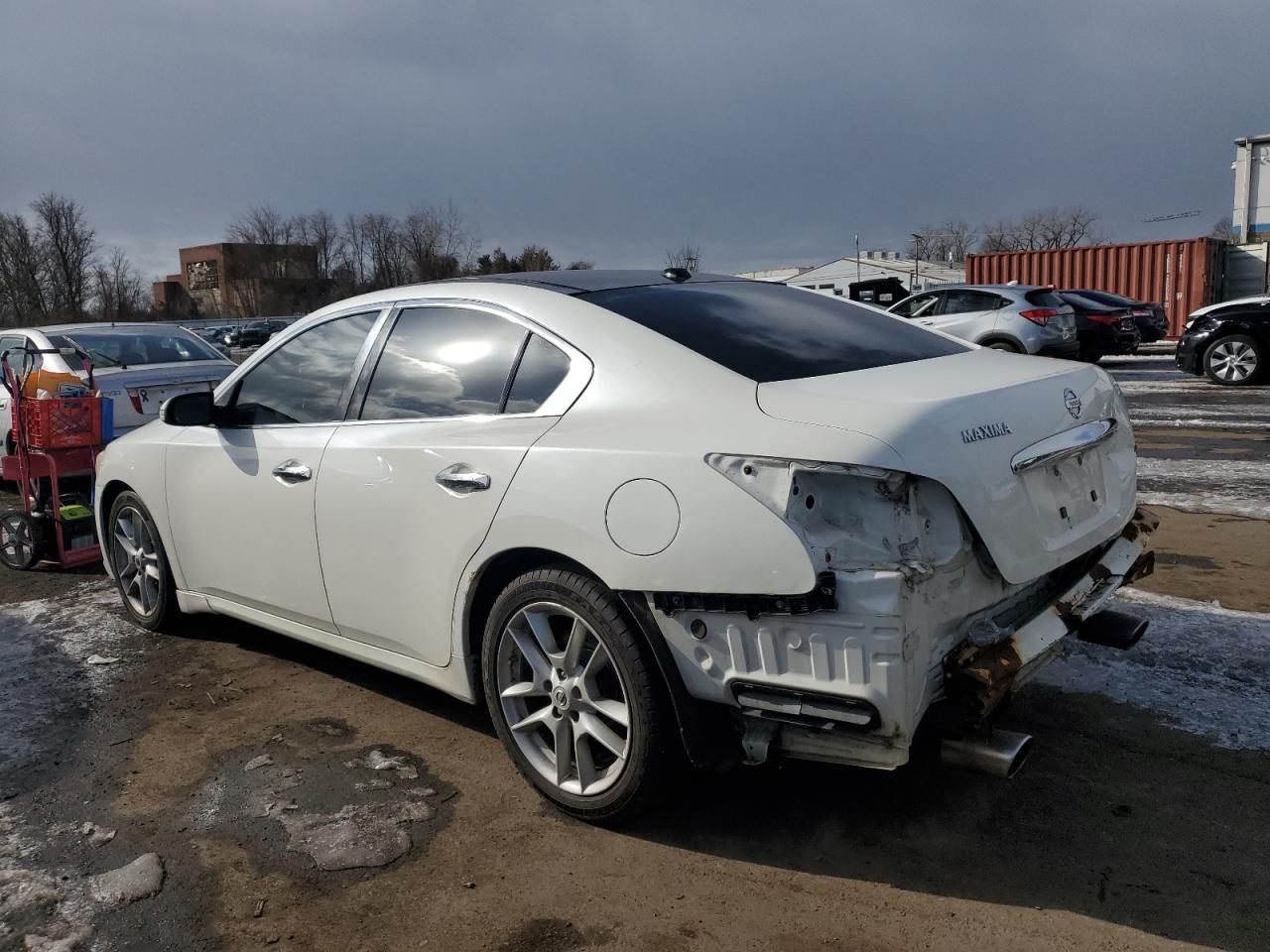 2011 NISSAN MAXIMA S - Image 2