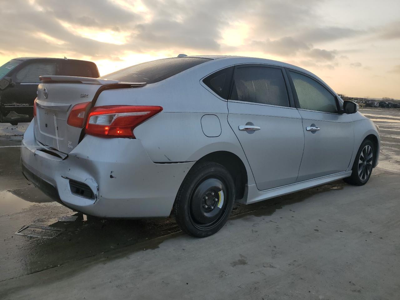 2016 NISSAN SENTRA S - Фото 3