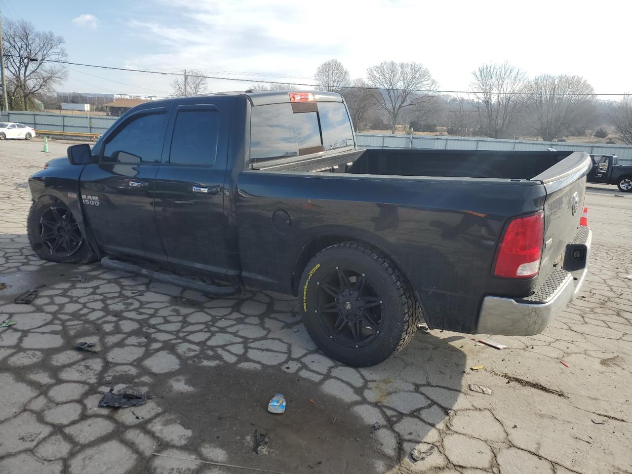 2017 RAM 1500 SLT - Фото 2