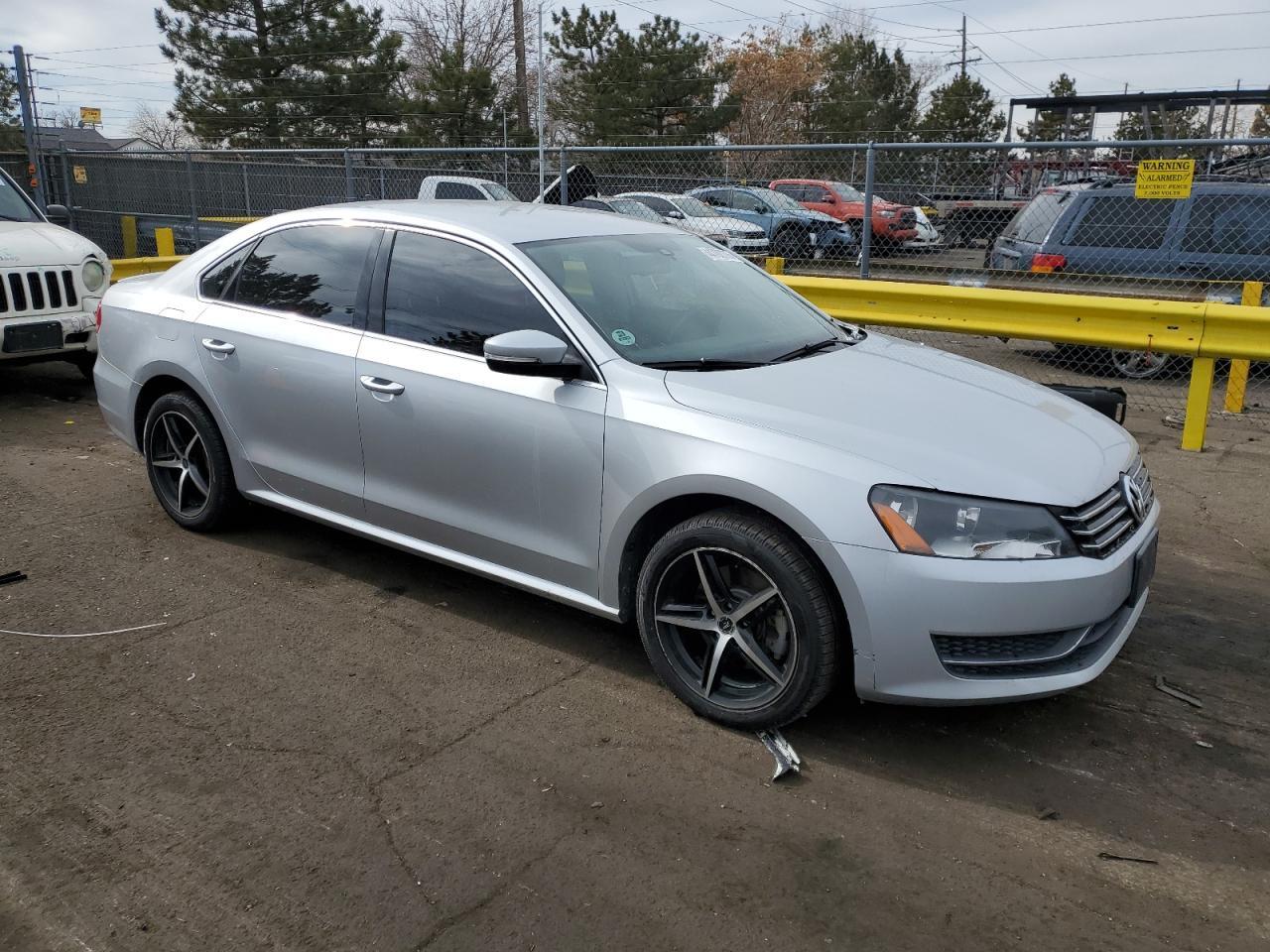 2014 VOLKSWAGEN PASSAT SE - Фото 4