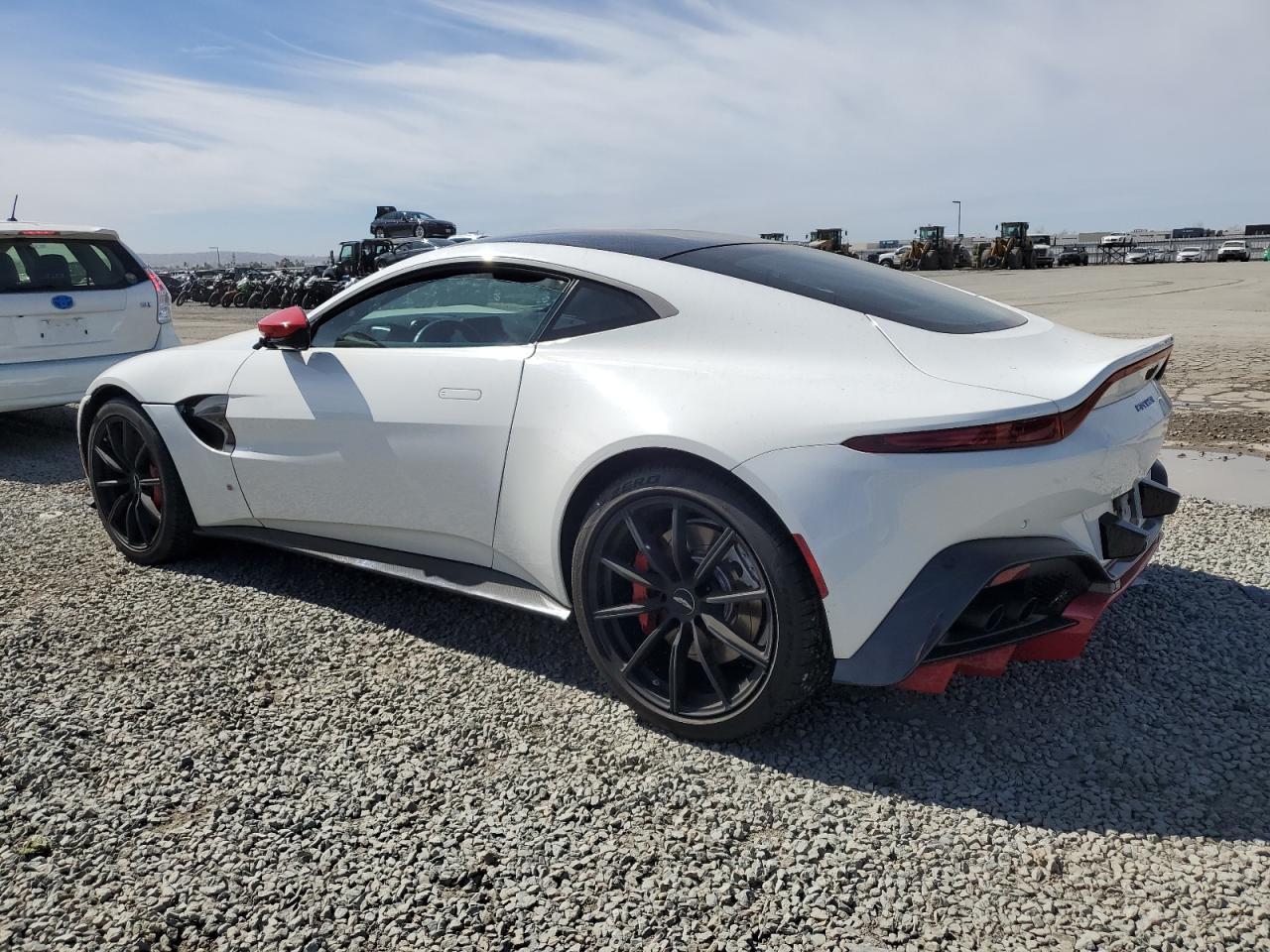 2019 ASTON MARTIN VANTAGE - Image 2