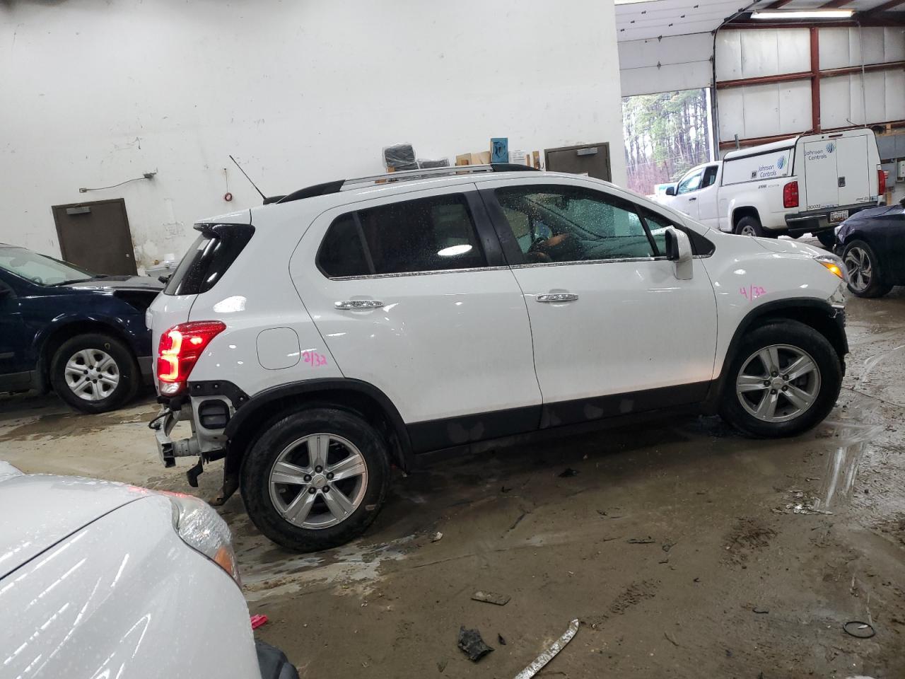 2019 CHEVROLET TRAX 1LT - Фото 3