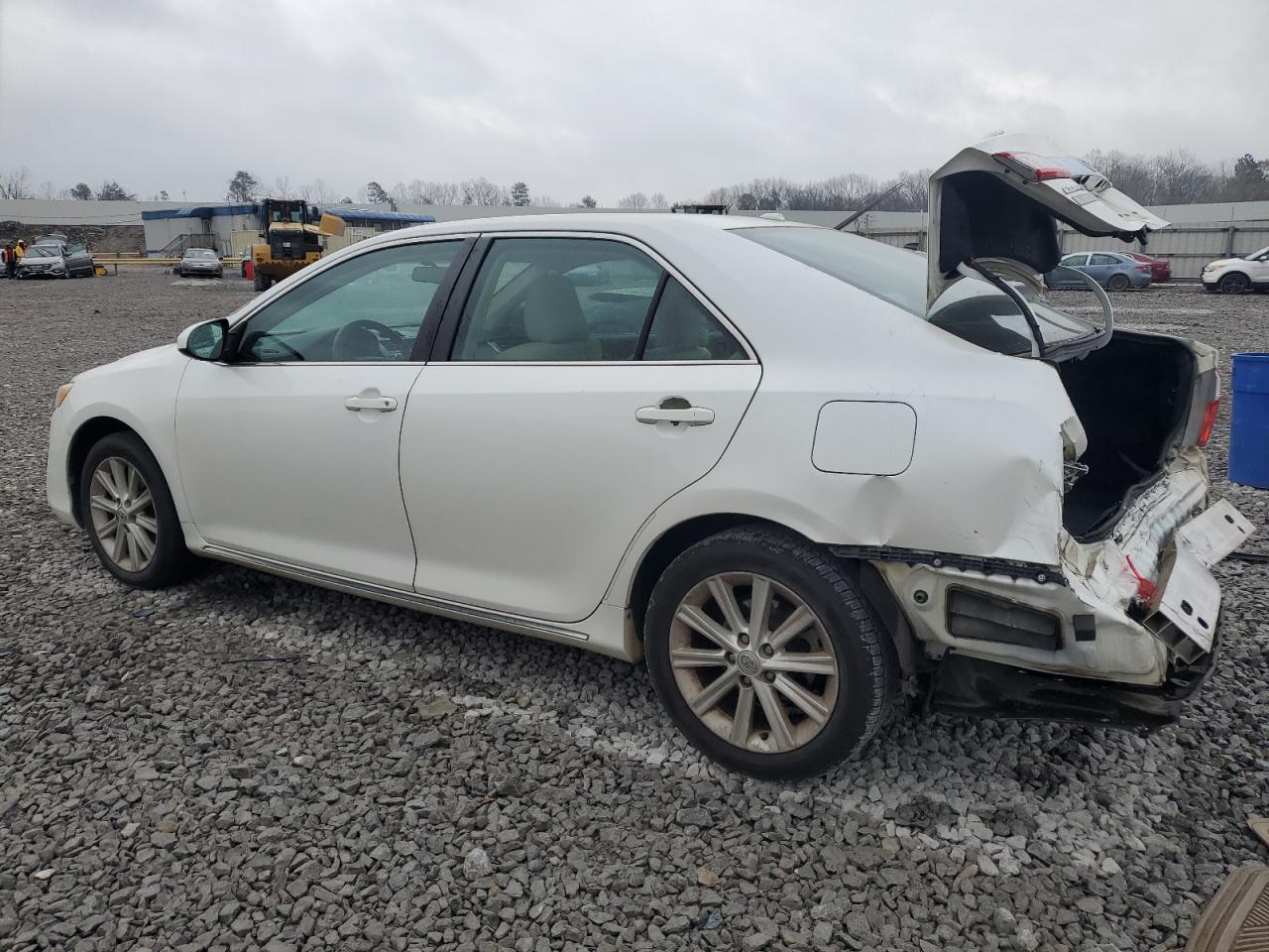 2014 TOYOTA CAMRY L - Image 2
