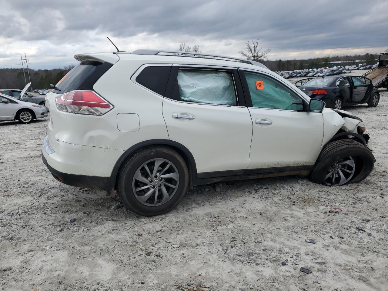 2015 NISSAN ROGUE S - Фото 3