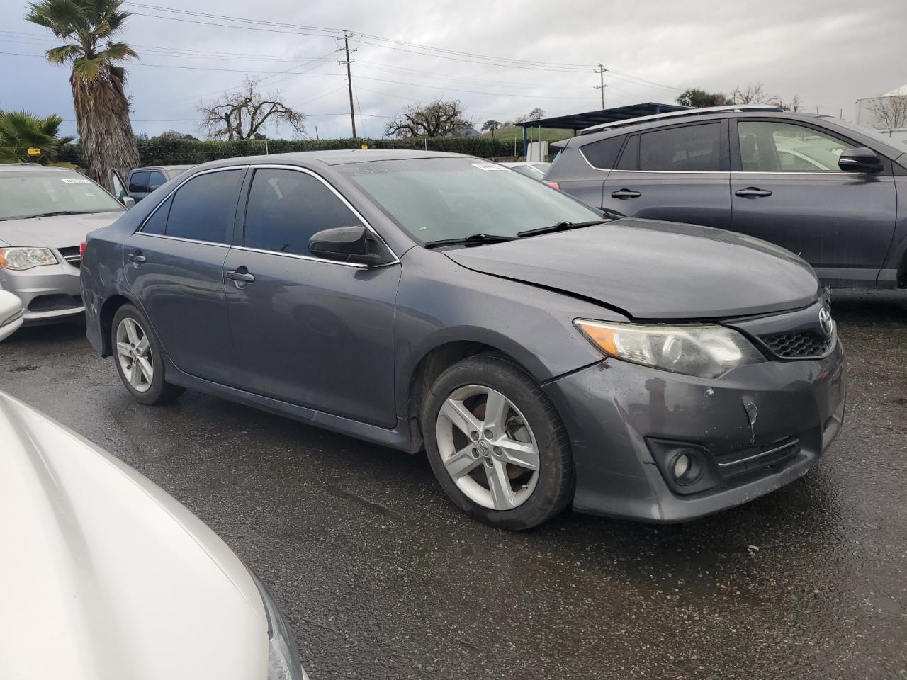 2013 TOYOTA CAMRY L - Фото 4
