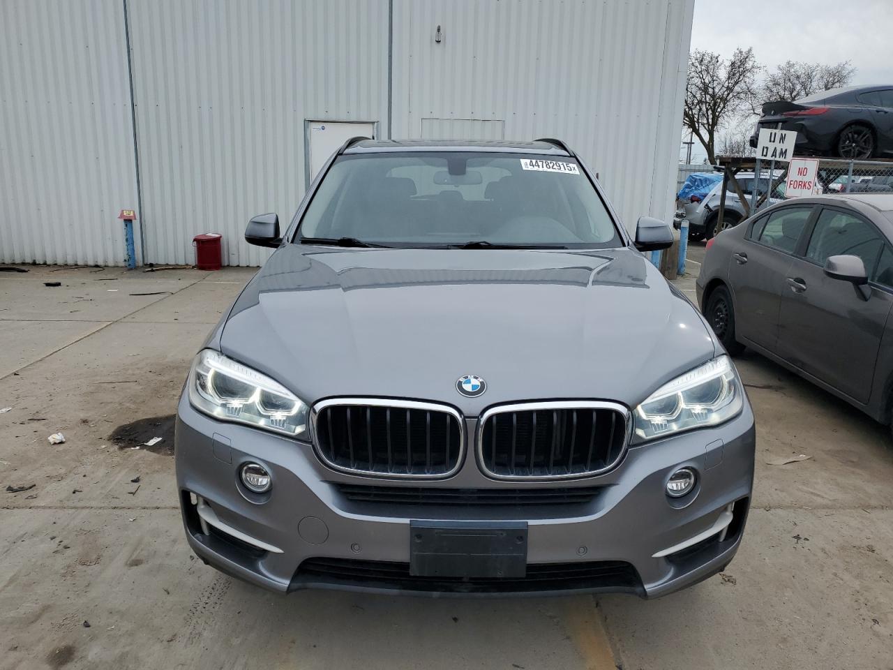 2016 BMW X5 XDRIVE3 - Фото 5