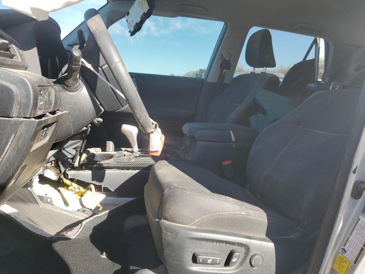2022 TOYOTA 4RUNNER SR - Image 7