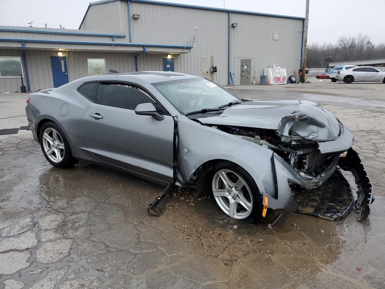 2019 CHEVROLET CAMARO LS - Фото 4