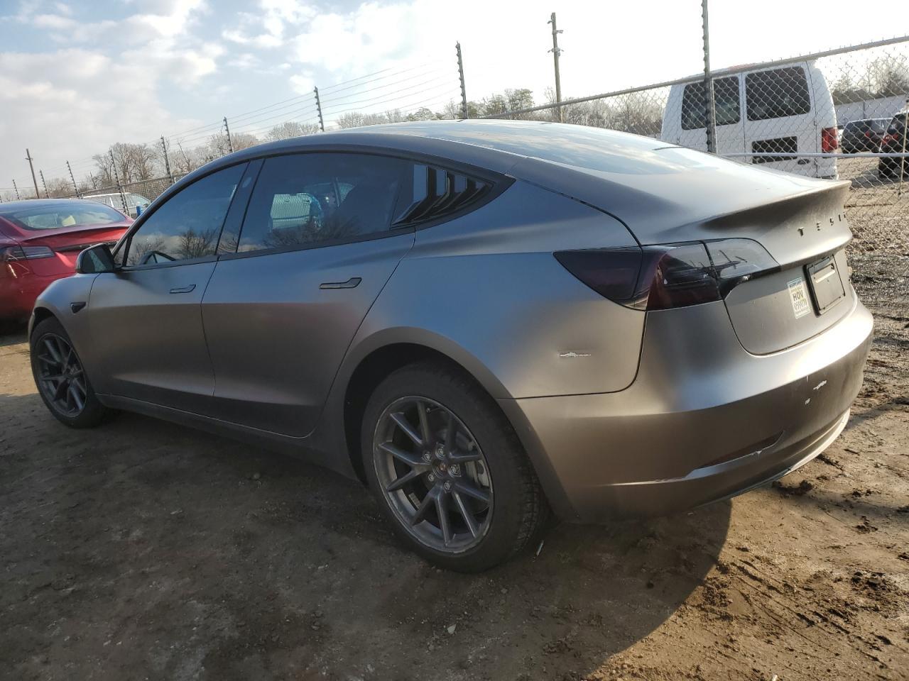 2022 TESLA MODEL 3 - Image 2
