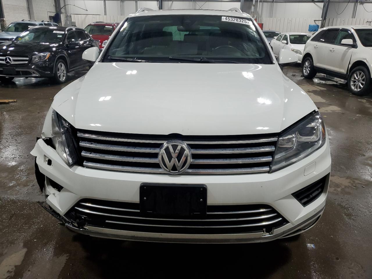 2017 VOLKSWAGEN TOUAREG WO - Image 5