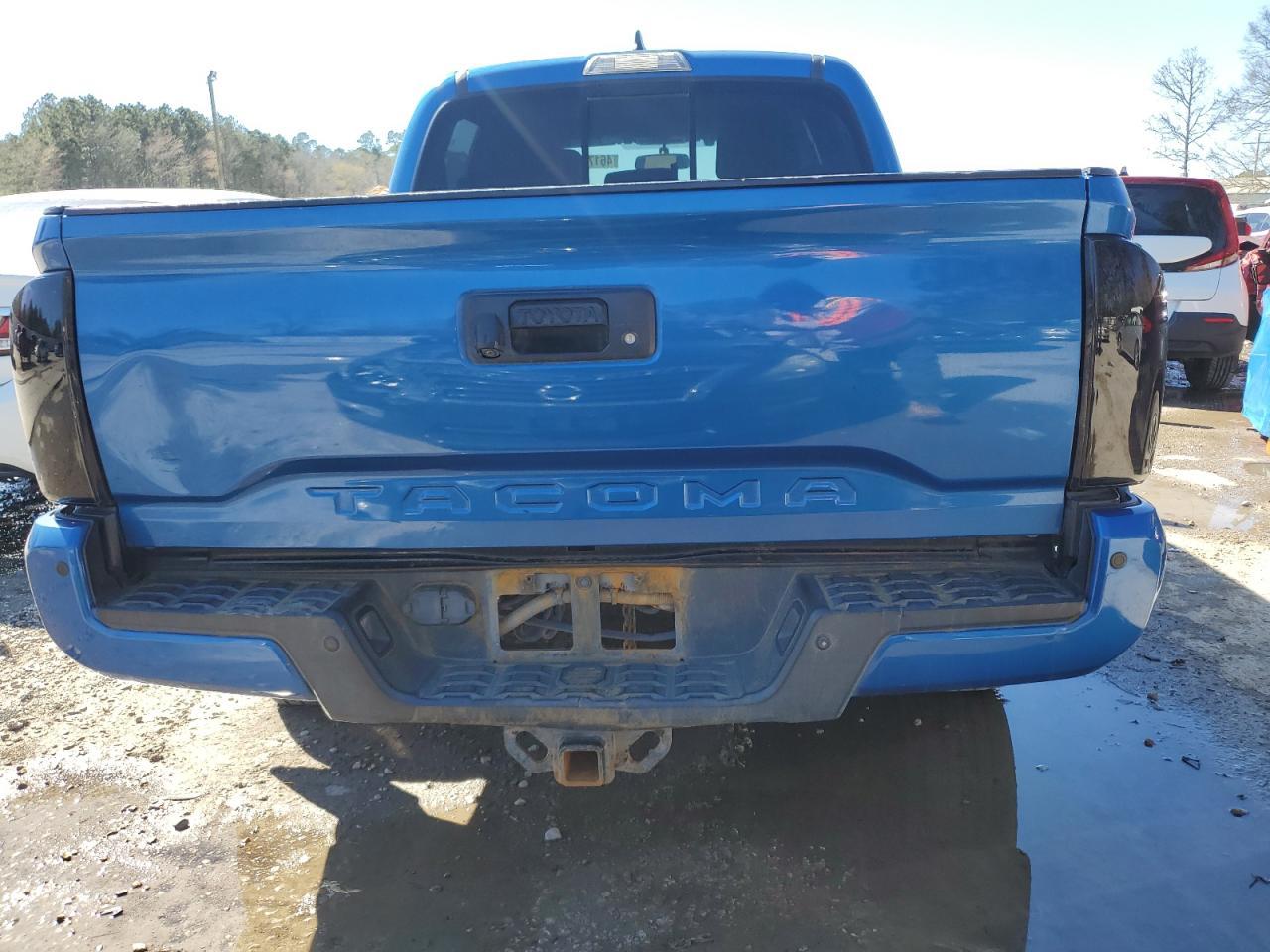 2017 TOYOTA TACOMA DOU - Image 6
