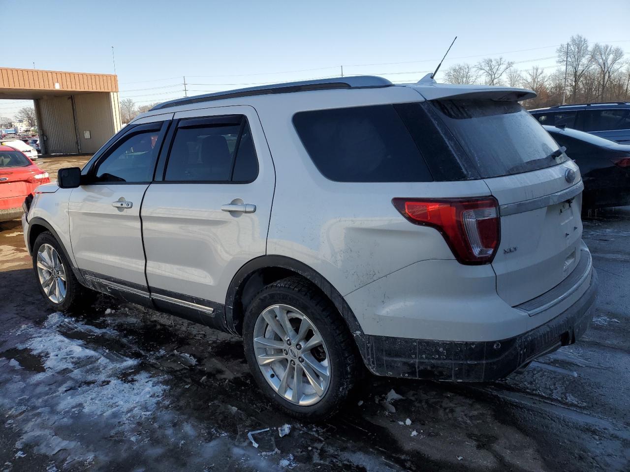 2018 FORD EXPLORER X - Image 2