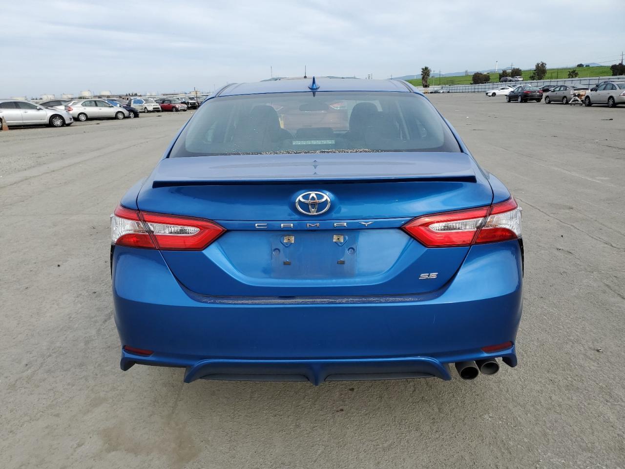 2020 TOYOTA CAMRY SE - Фото 6