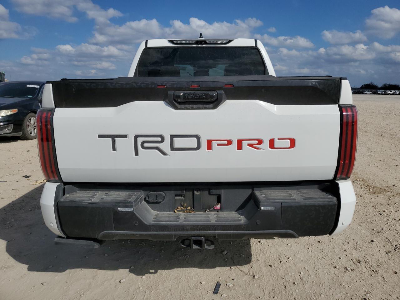 2023 TOYOTA TUNDRA CRE - Фото 6