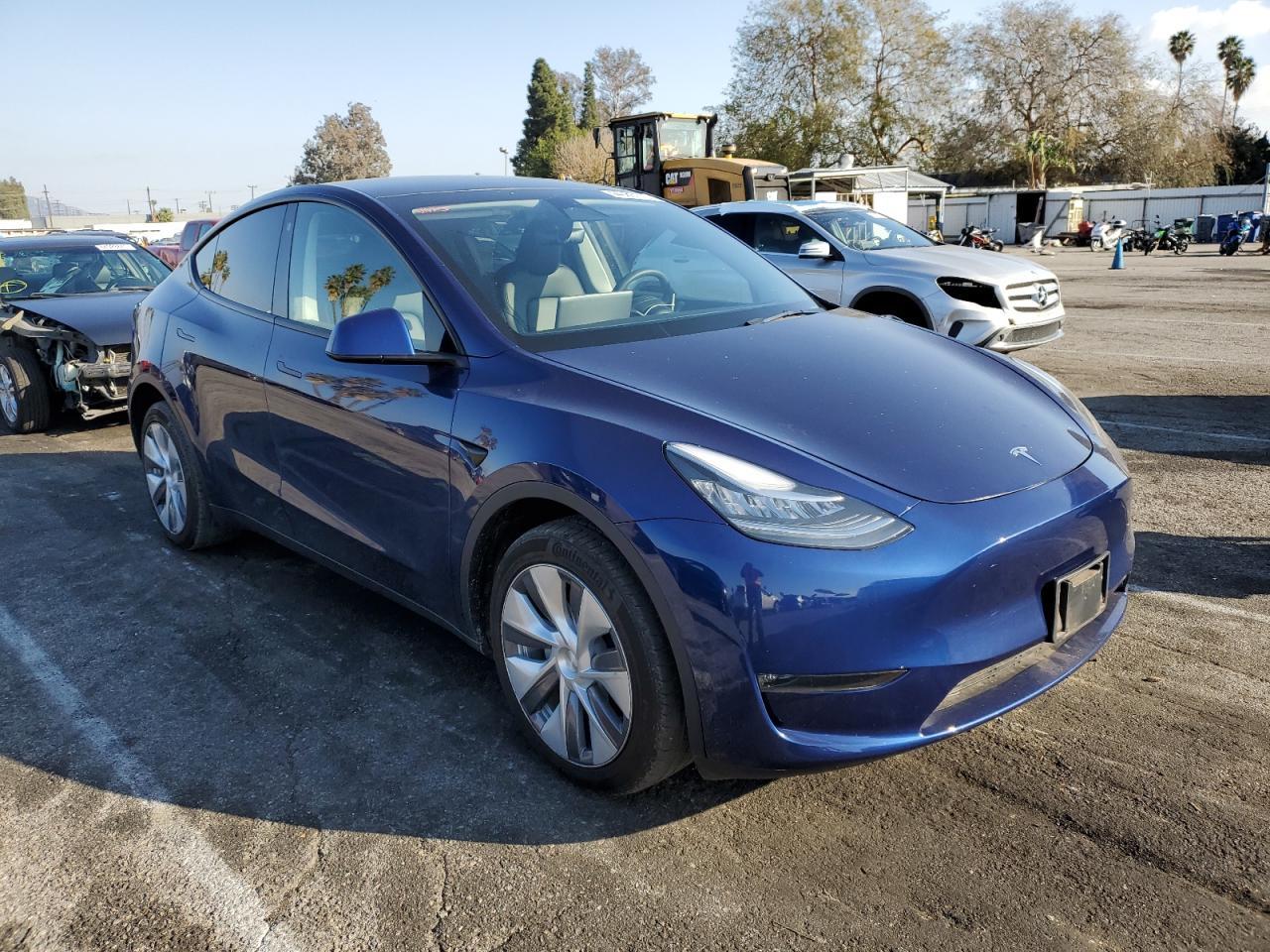 2023 TESLA MODEL Y - Фото 4