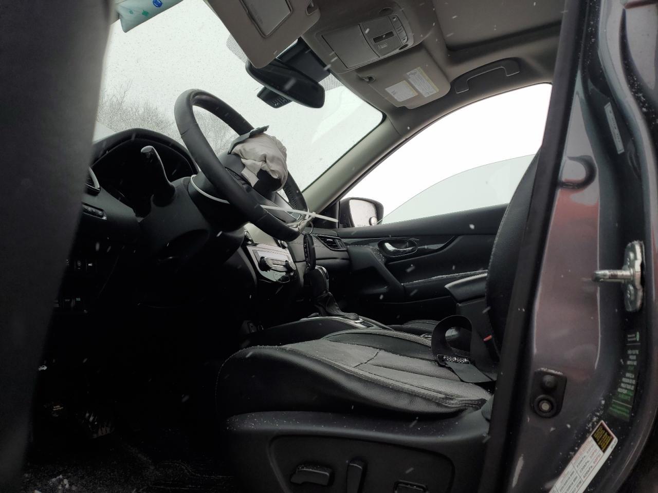 2017 NISSAN ROGUE SV - Image 7