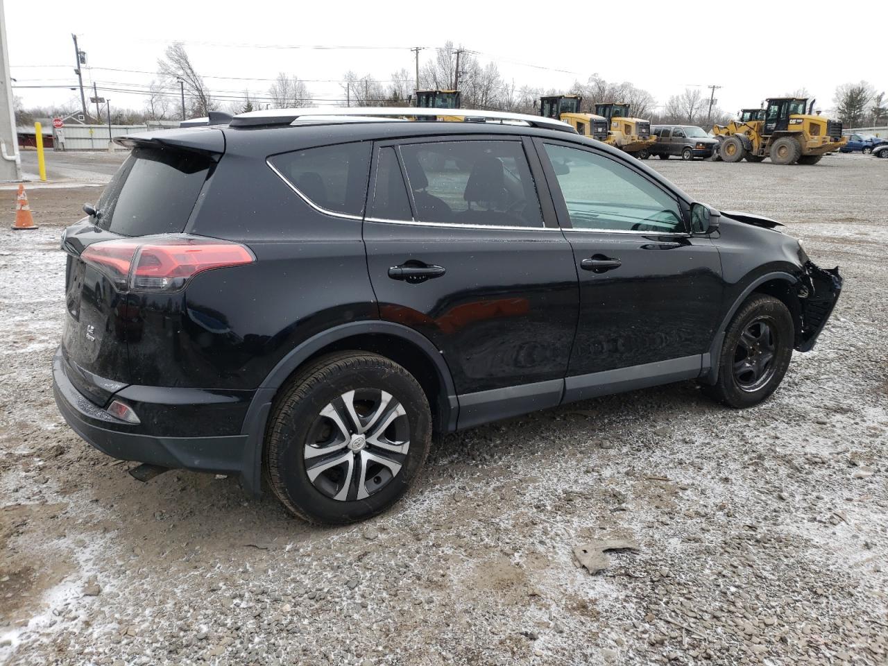 2016 TOYOTA RAV4 LE - Фото 3