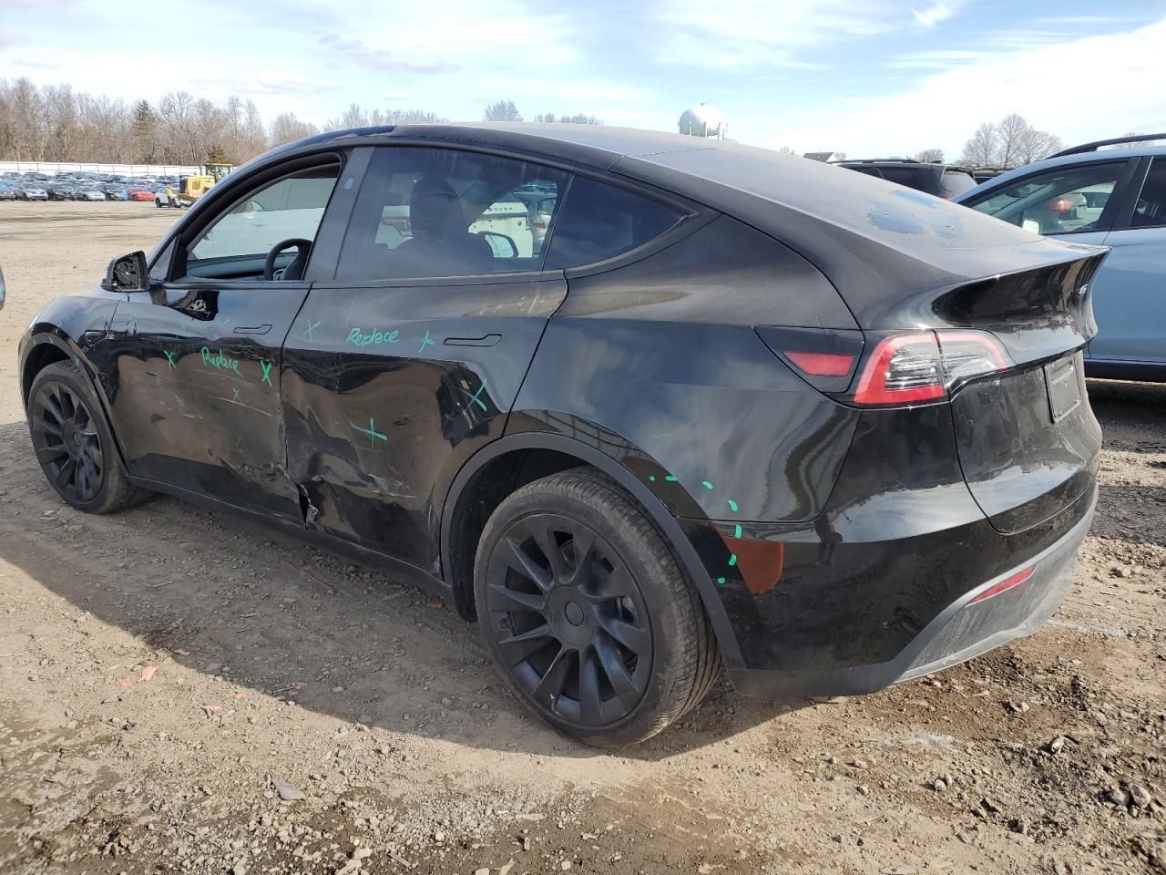 2024 TESLA MODEL Y - Image 2