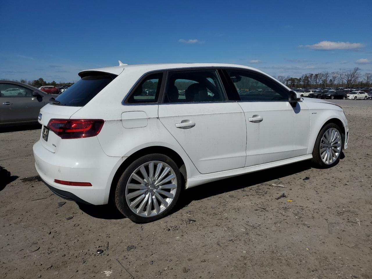 2016 AUDI A3 E-TRON - Image 3