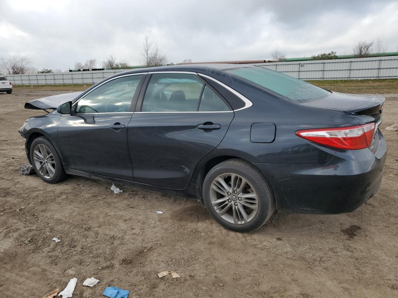 2017 TOYOTA CAMRY LE - Фото 2