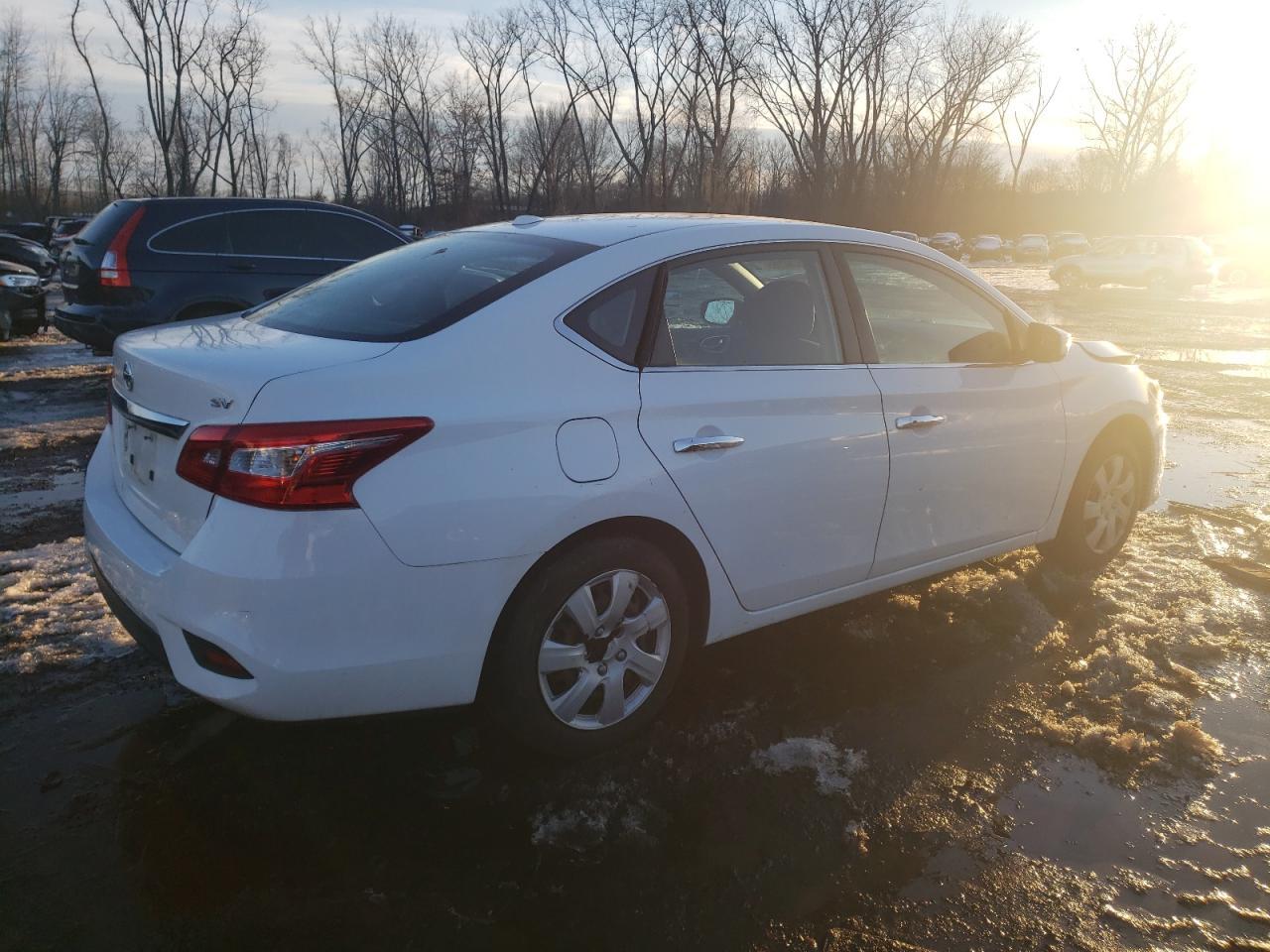 2017 NISSAN SENTRA S - Фото 3