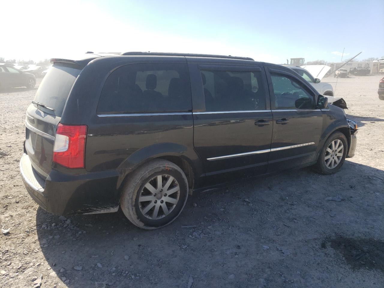 2014 CHRYSLER TOWN & COU - Image 3