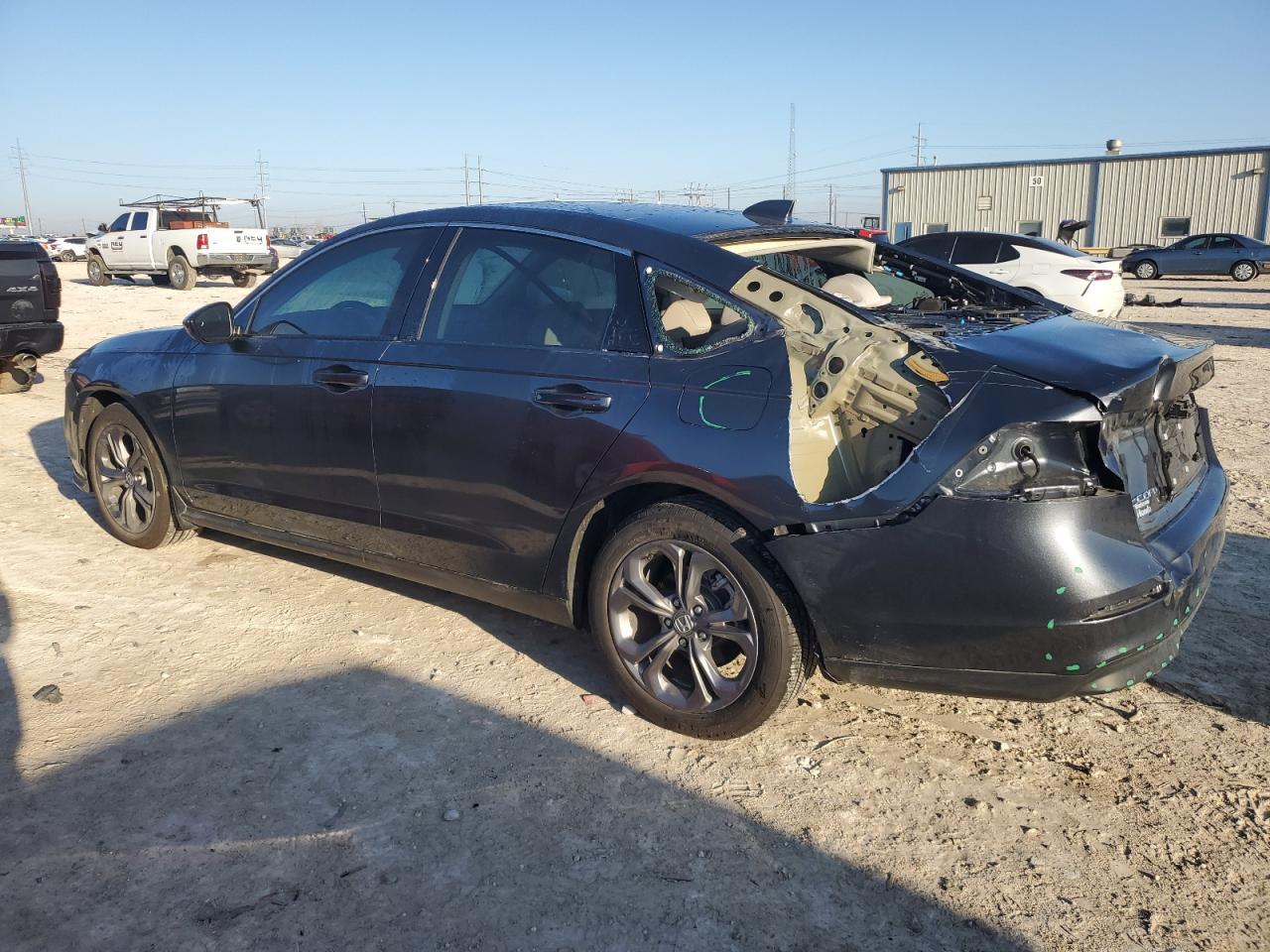 2024 HONDA ACCORD EX - Фото 2