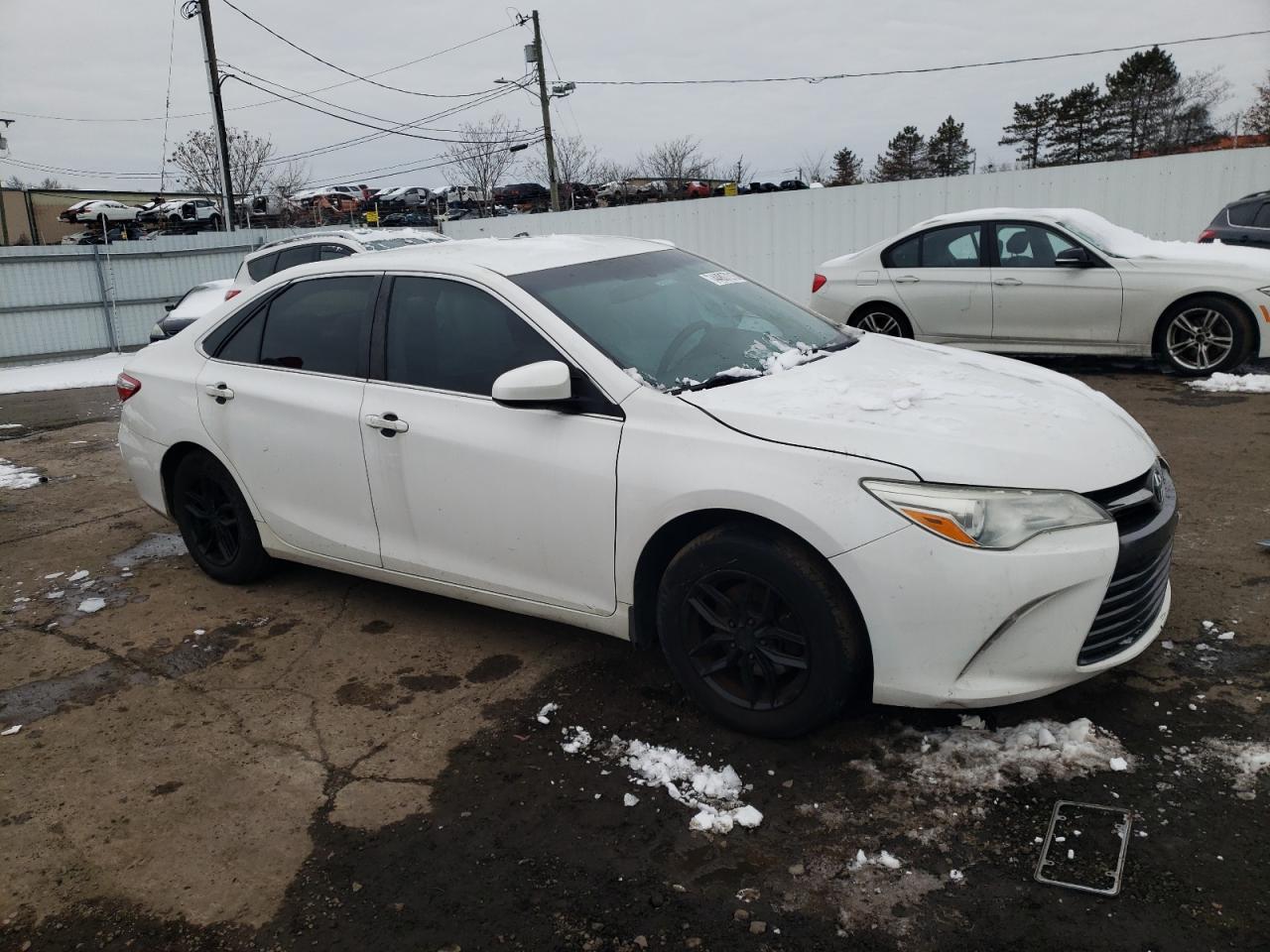 2015 TOYOTA CAMRY LE - Фото 4