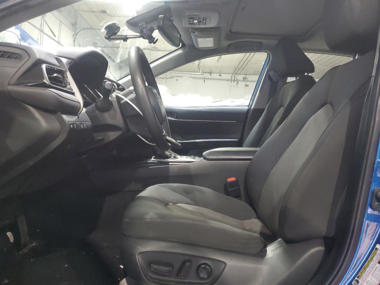 2019 TOYOTA CAMRY LE - Image 7