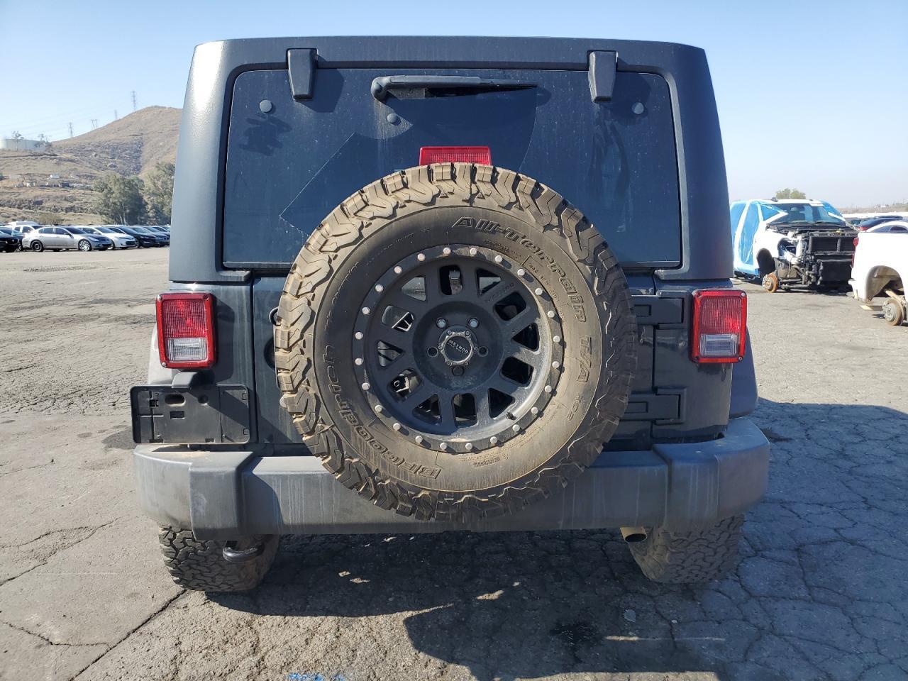 2017 JEEP WRANGLER U - Image 6