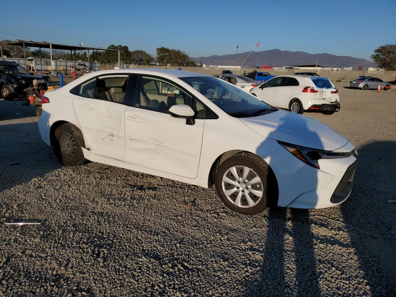 2022 TOYOTA COROLLA LE - Image 4