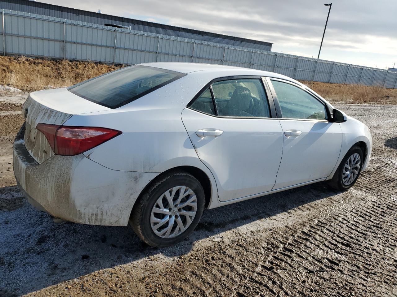 2019 TOYOTA COROLLA L - Image 3