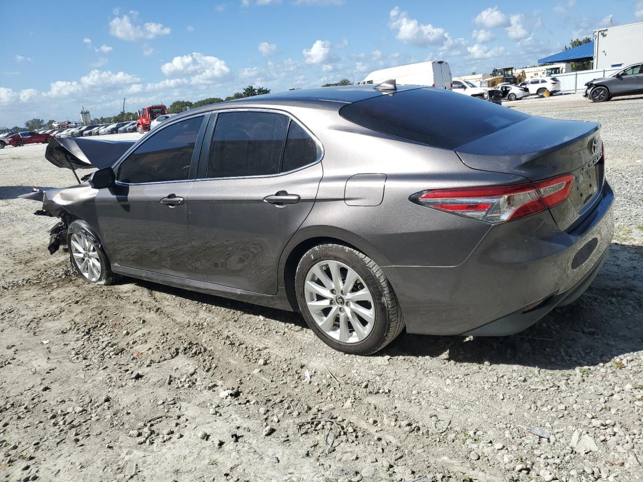 2019 TOYOTA CAMRY L - Фото 2