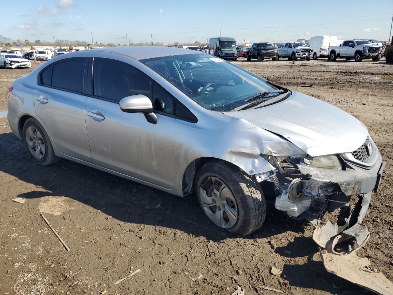 2015 HONDA CIVIC LX - Image 4
