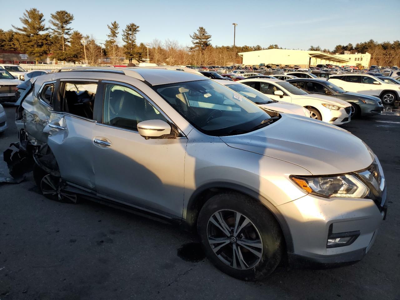 2018 NISSAN ROGUE S - Фото 4