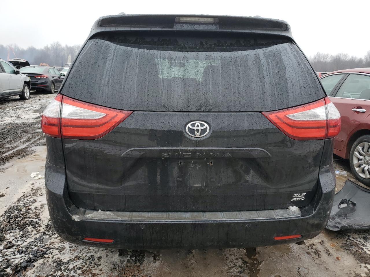 2015 TOYOTA SIENNA XLE - Фото 6