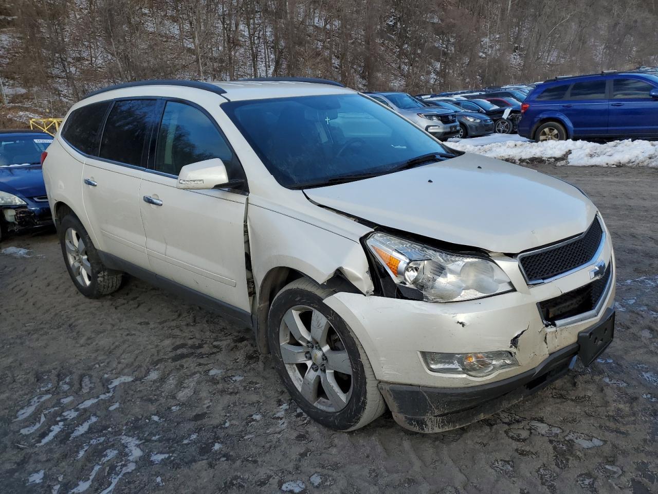 2012 CHEVROLET TRAVERSE L - Image 4