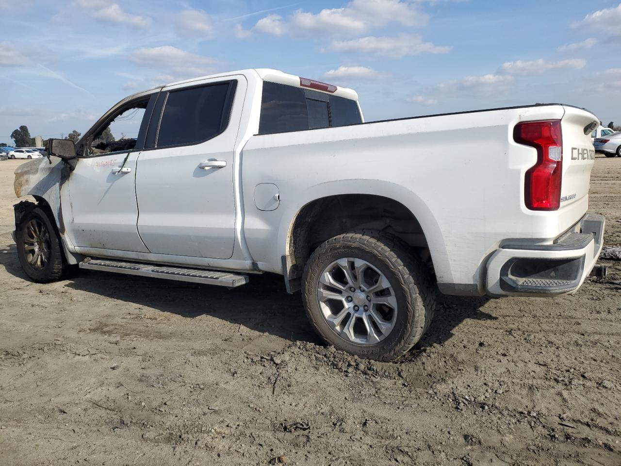 2020 CHEVROLET SILVERADO - Image 2