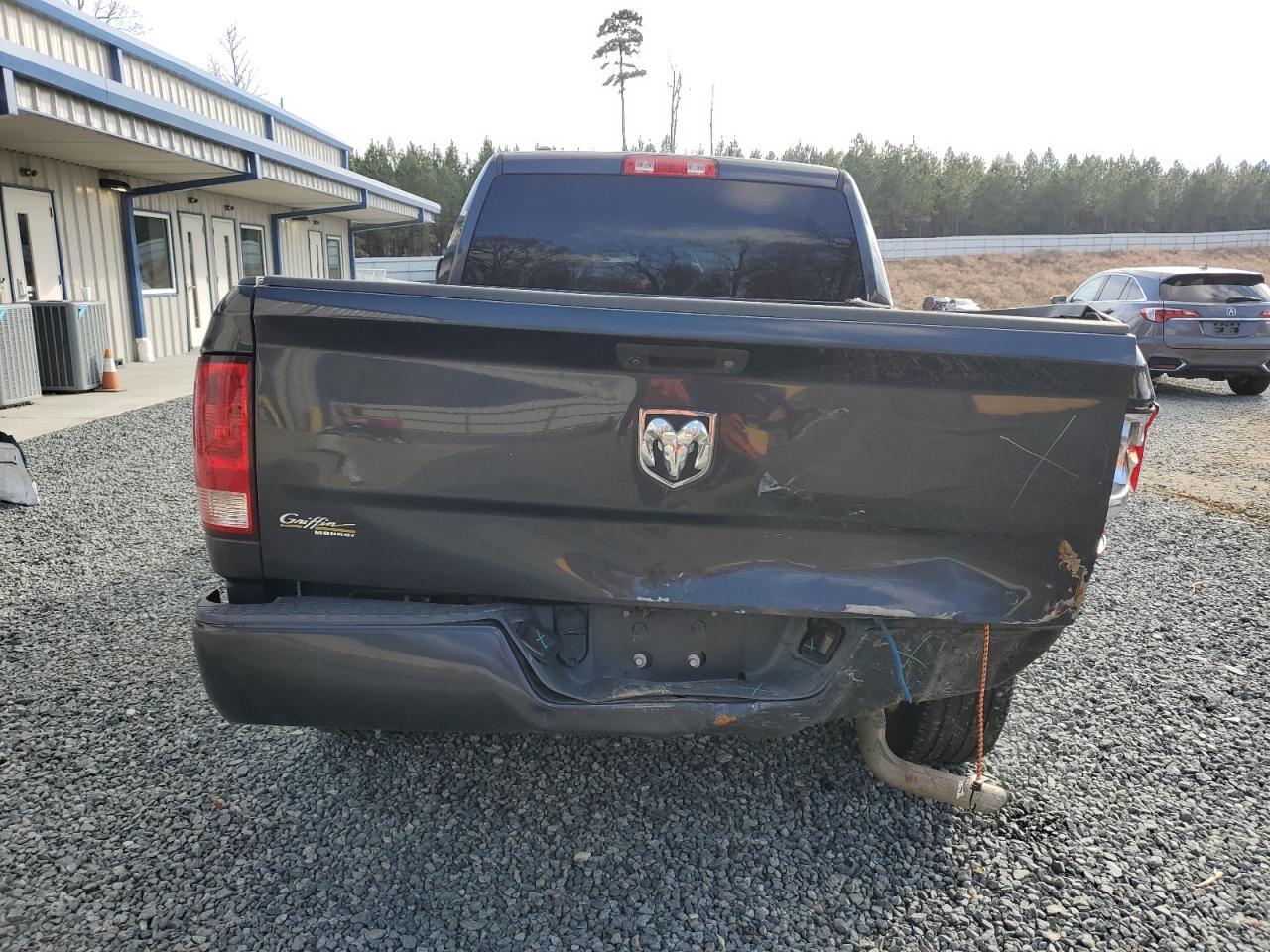 2017 RAM 1500 ST - Image 6